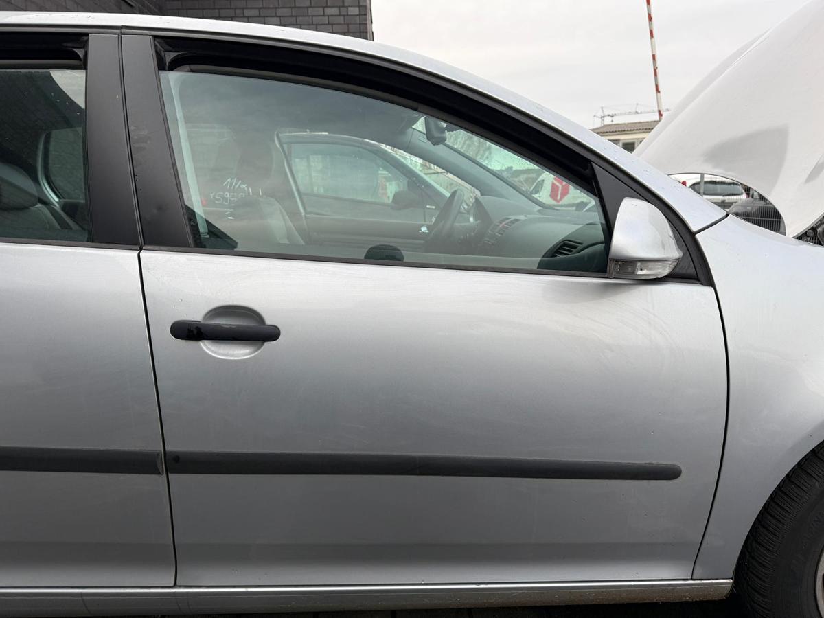 VW Golf 5 original Tür vorn rechts LA7W Reflexsilber 5 Türer Fließheck Rohbau BJ04